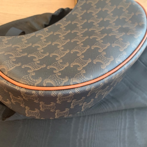 CELINE Ava Bag in Triomphe Canvas and Calfskin - Picture 10 of 12